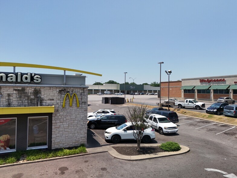 1781-1977 S 3rd St, Memphis, TN à louer - Photo de l’immeuble – Image 3 sur 17