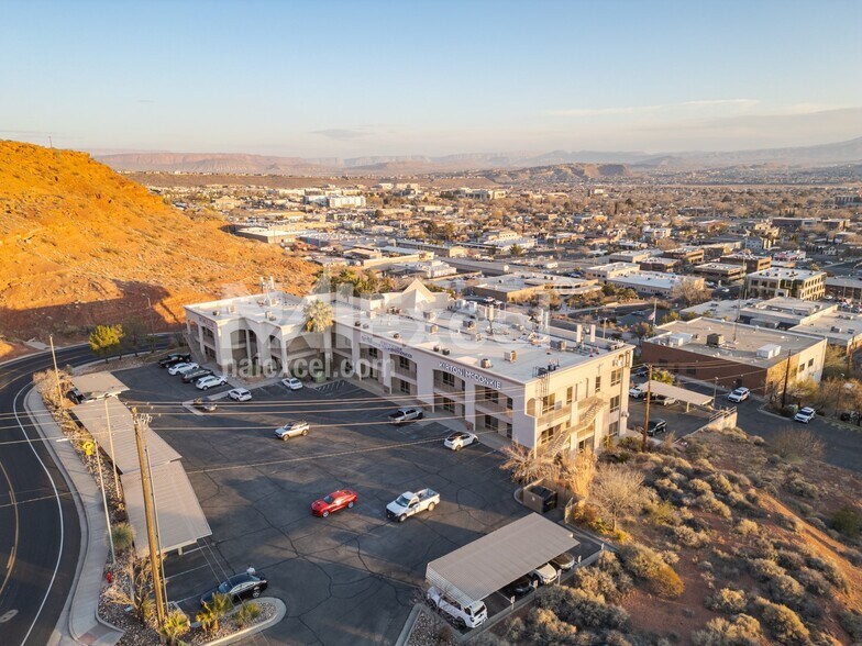 301 N 200 E, Saint George, UT à louer - Photo de l’immeuble – Image 2 sur 7