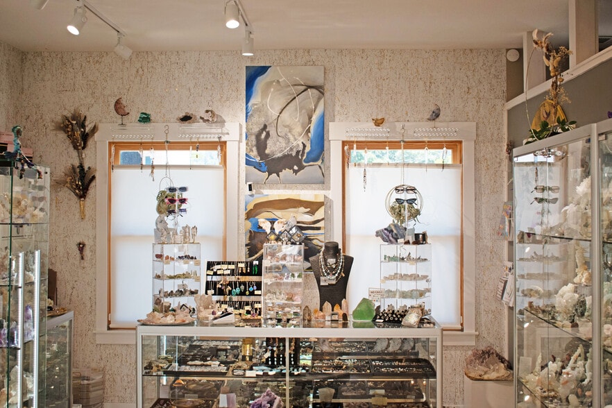 119 S Cloverdale Blvd, Cloverdale, CA à vendre - Photo intérieure – Image 3 sur 15