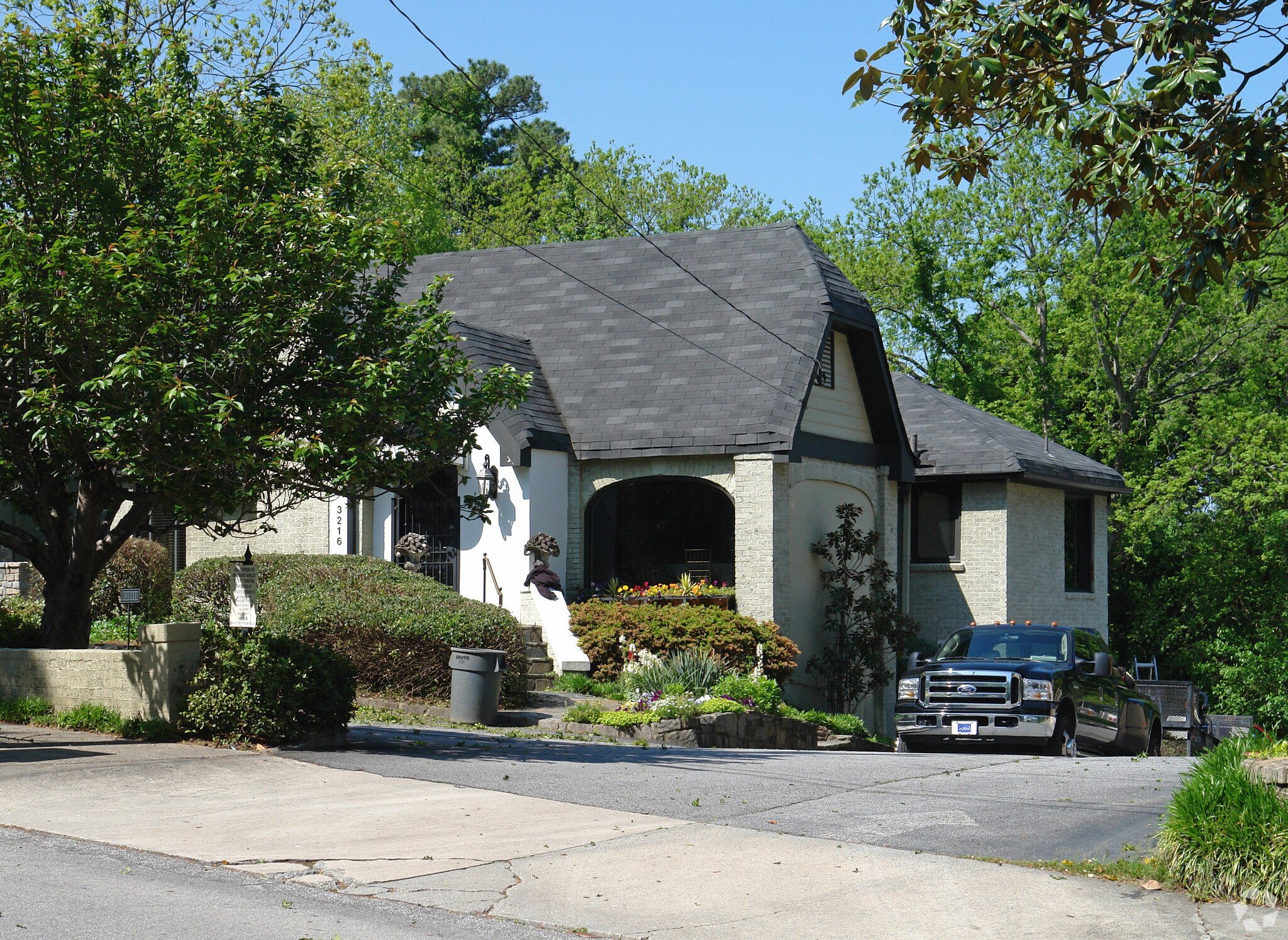 3216 Paces Ferry Pl, Atlanta, GA à louer Photo principale– Image 1 sur 5