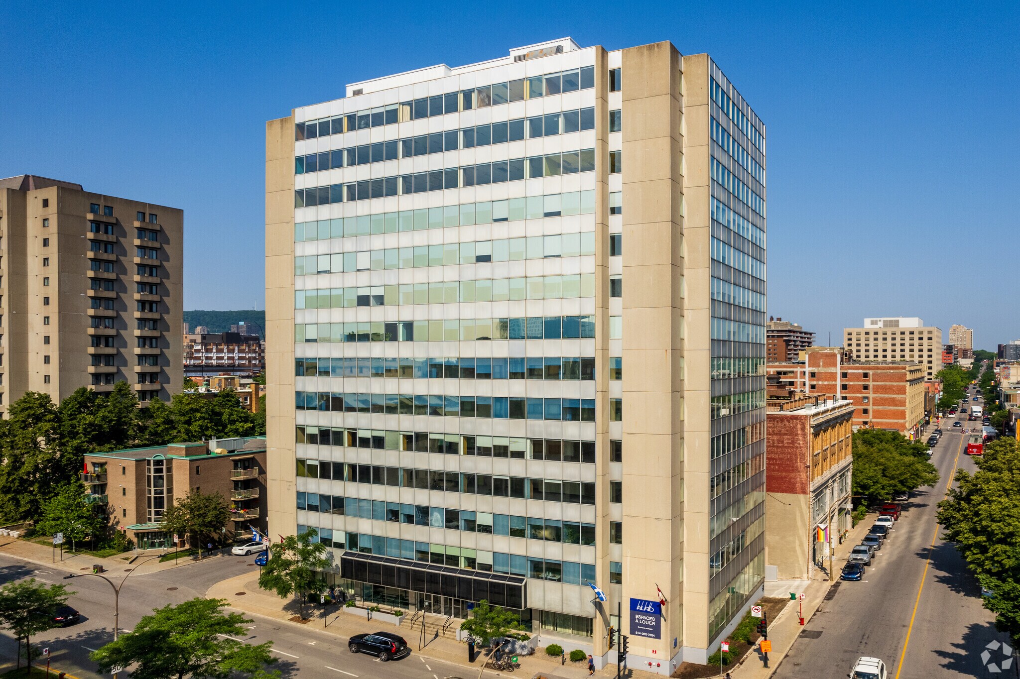1055 Boul René-Lévesque E, Montréal, QC à louer Photo principale– Image 1 sur 6