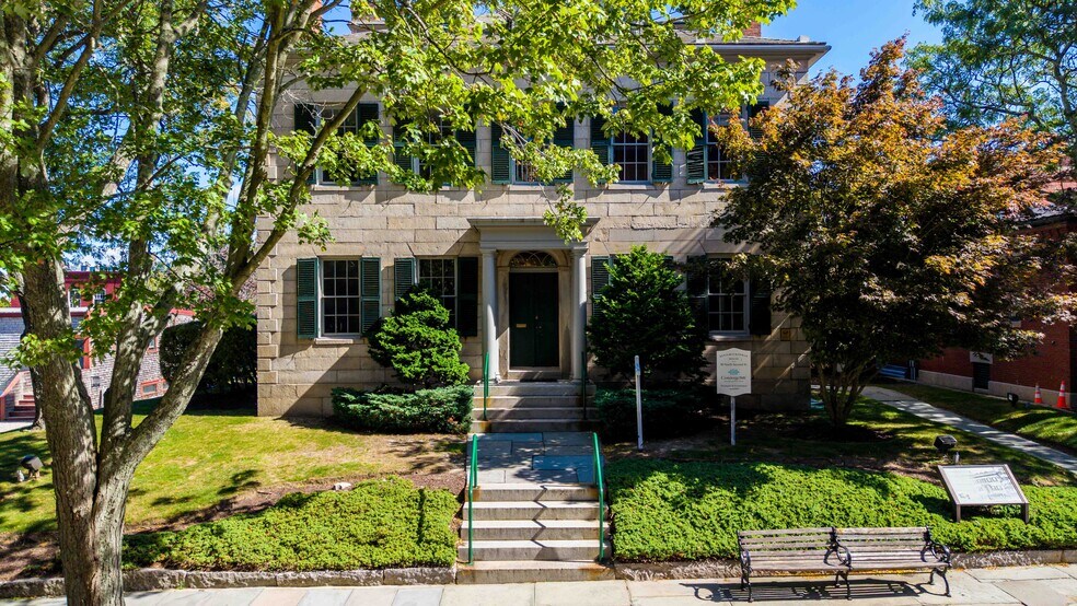 50 N 2nd St, New Bedford, MA à vendre - Photo de l’immeuble – Image 1 sur 16