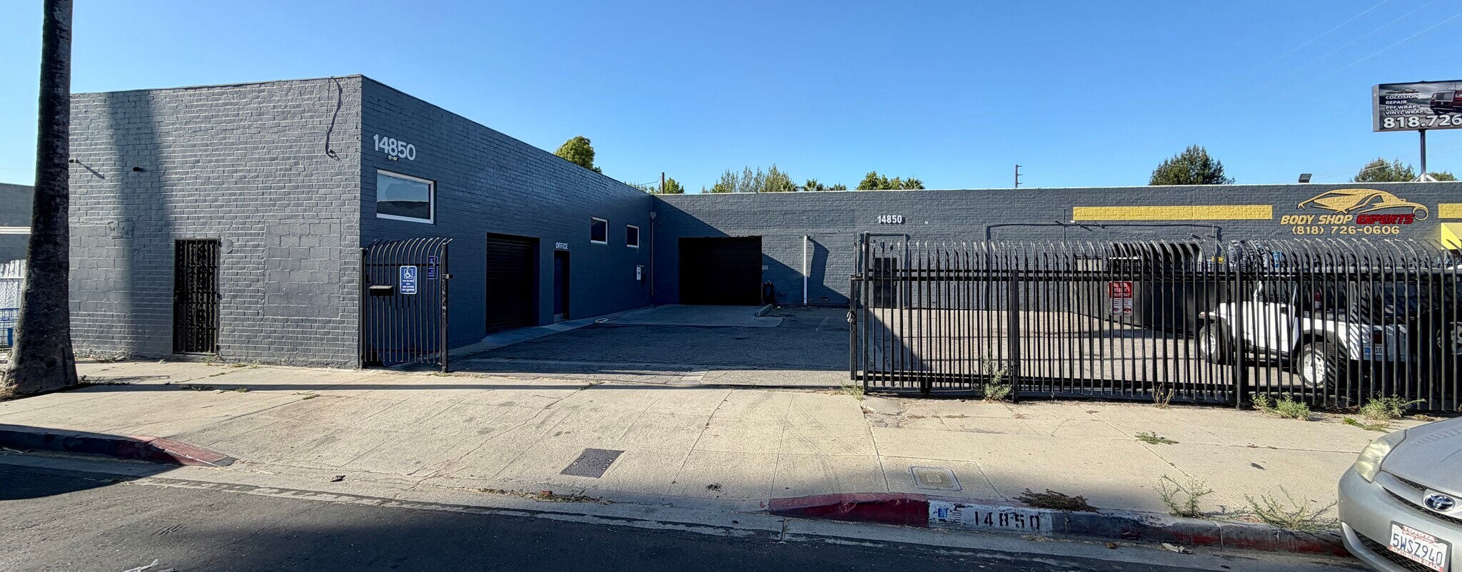 14855 Bessemer St, Van Nuys, CA à louer Photo de l’immeuble– Image 1 sur 16