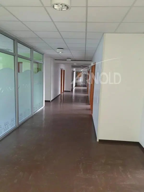 Plus de détails pour Bureau à vendre