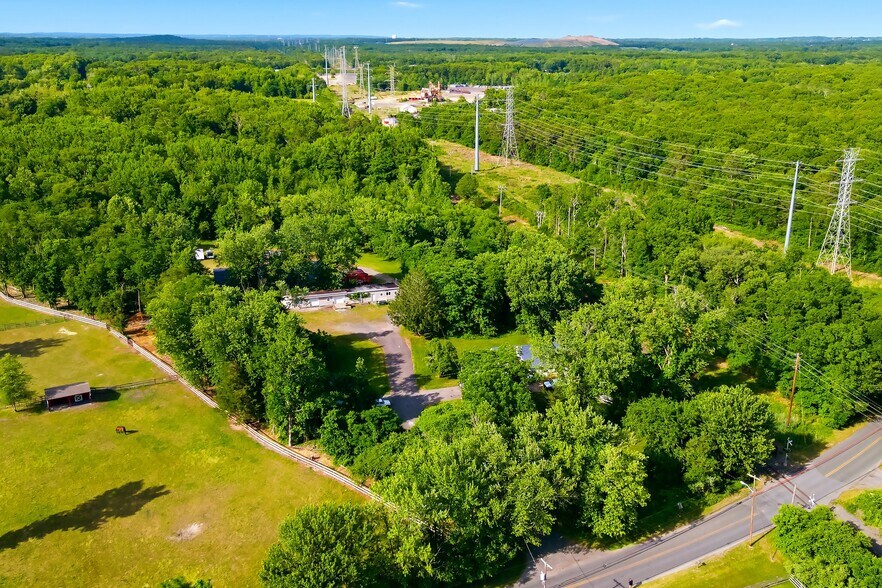 26 Megill Rd, Farmingdale, NJ à vendre - Photo de l’immeuble – Image 2 sur 18