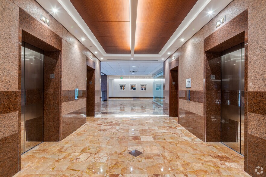 800 N Magnolia Ave, Orlando, FL à louer - Photo intérieure – Image 3 sur 22