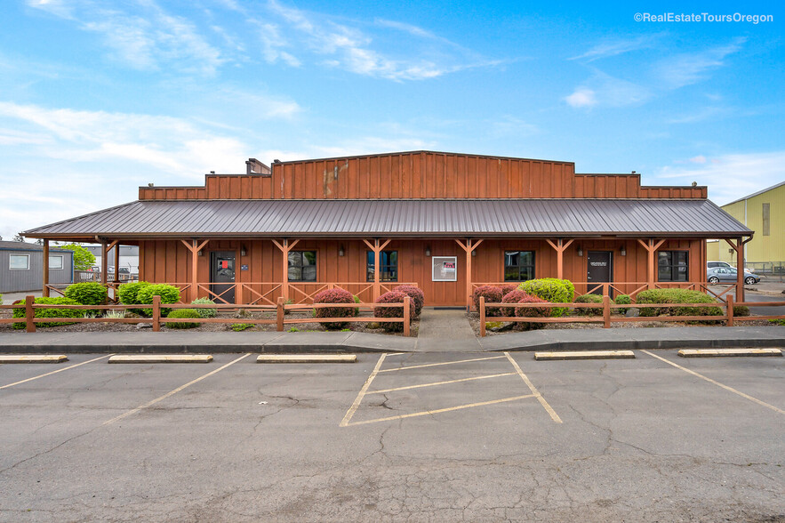 10791 Oak St NE, Donald, OR à vendre - Photo de l’immeuble – Image 1 sur 45