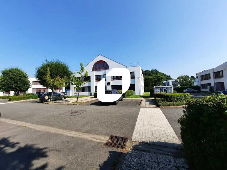 1 Rue De Terre Neuve, Les Ulis à louer - Photo de l’immeuble – Image 1 sur 31