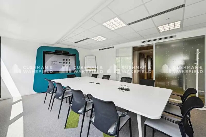 9-15 Rue Rouget De Lisle, Issy-les-Moulineaux à louer - Photo de l’immeuble – Image 2 sur 23