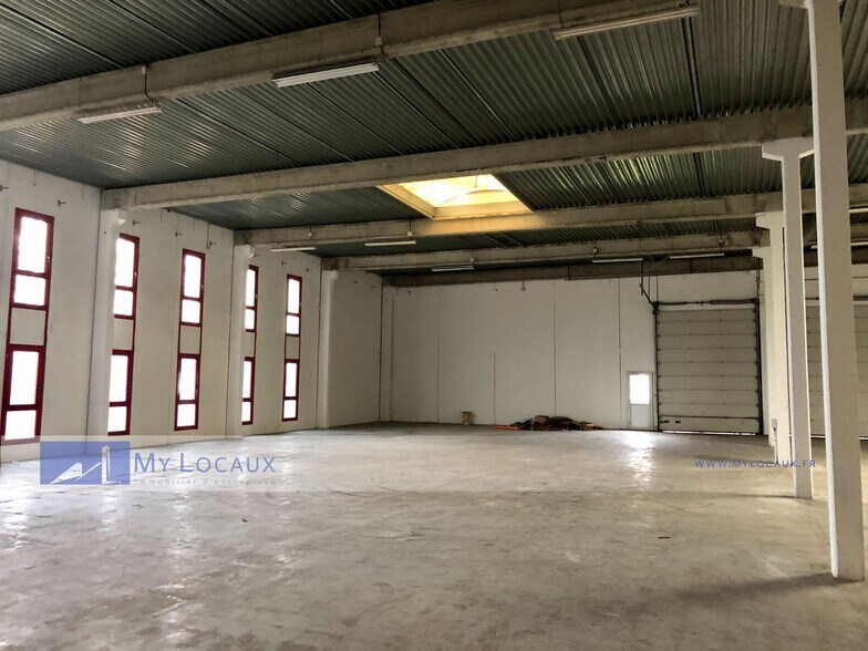 Local d’activités dans Éragny à louer - Photo intérieure – Image 2 sur 6