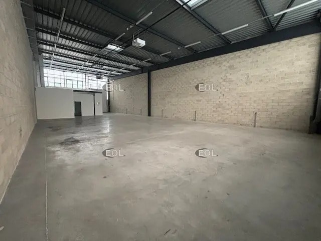 Local d’activités dans Le Coudray-Montceaux à louer - Photo intérieure – Image 3 sur 8