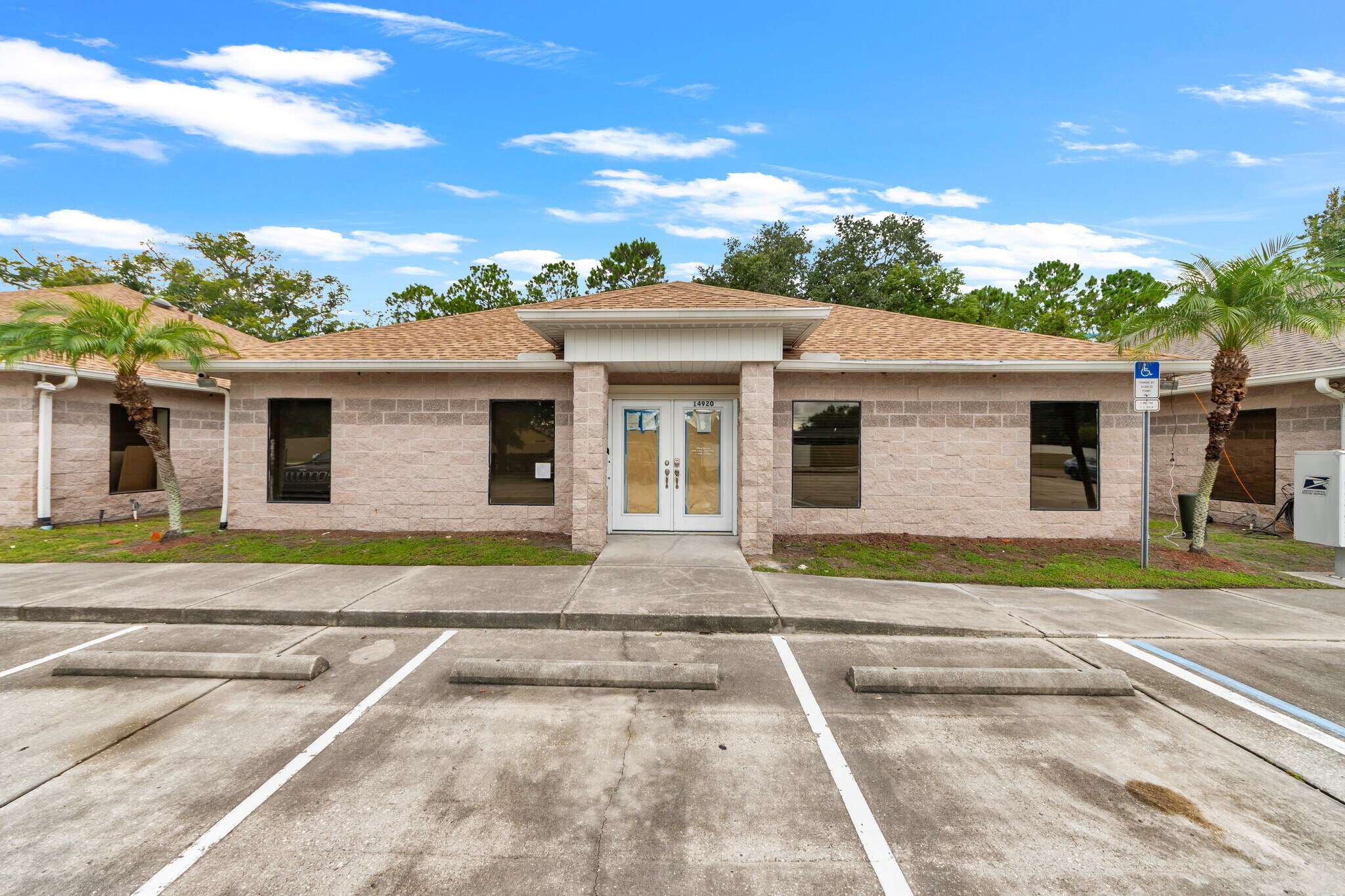 14920 Casey Rd, Northdale, FL à louer Photo principale– Image 1 sur 2
