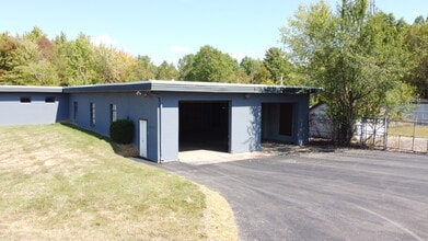 10 Rhoda St, Farrell, PA à louer Photo intérieure– Image 1 sur 4
