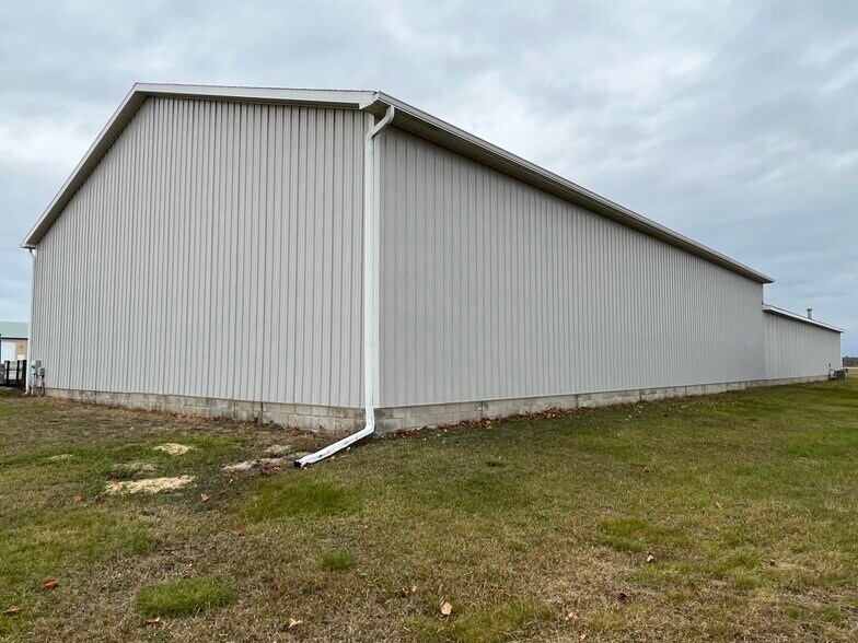4090 E Van Ettan St, Oscoda, MI à vendre - Photo de l’immeuble – Image 3 sur 6