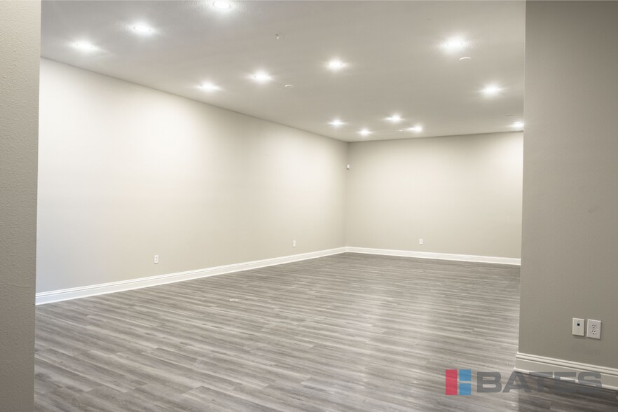 198 Brothers Blvd, Red Oak, TX à vendre - Photo de l’immeuble – Image 2 sur 27