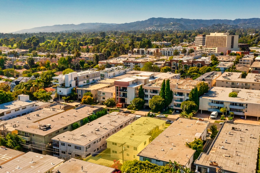 11938 Dorothy St, Los Angeles, CA à vendre - Photo de l’immeuble – Image 3 sur 18