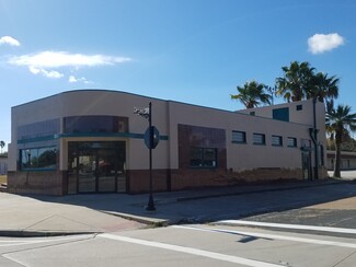 Plus de détails pour 221 6th St N, Texas City, TX - Local commercial à louer
