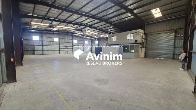 Plus de détails pour Industriel/Logistique à louer