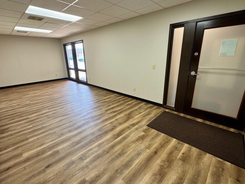 830 Bethesda Dr, Zanesville, OH à vendre - Photo de l’immeuble – Image 3 sur 15