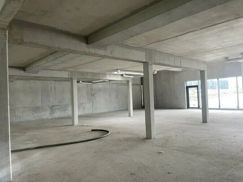 Bureau dans Épron à vendre - Photo de l’immeuble – Image 3 sur 12