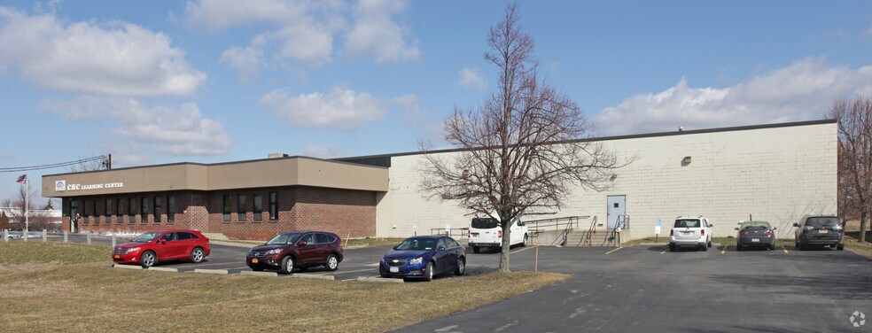 80 Lawrence Bell Dr, Williamsville, NY à louer - Photo de l’immeuble – Image 2 sur 14