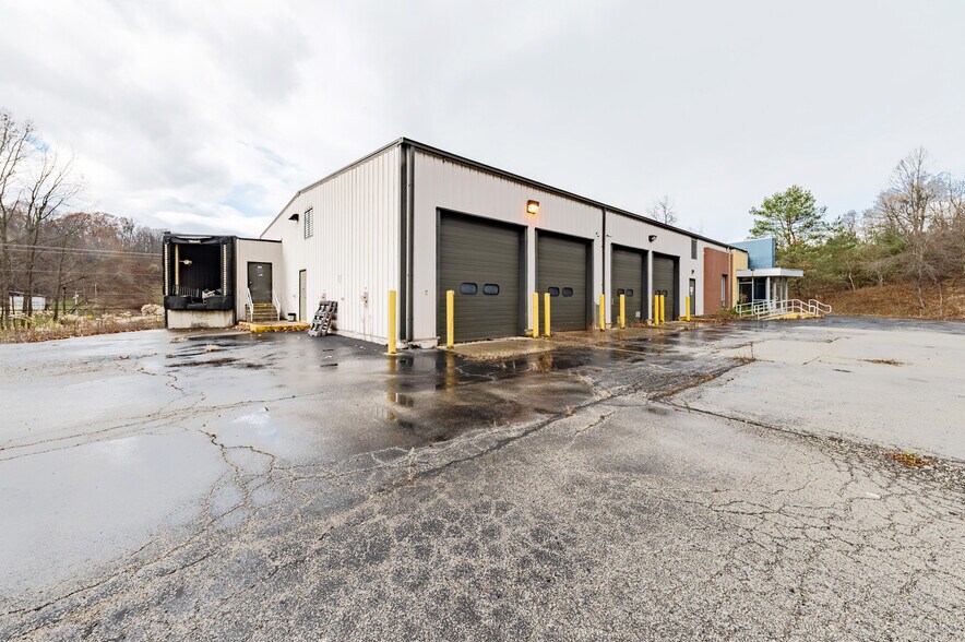 1798 Old PA 66, Delmont, PA à vendre - Photo de l’immeuble – Image 3 sur 9