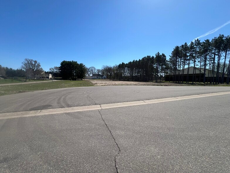 14961 Aberdeen St NE, Ham Lake, MN à vendre - Photo de l’immeuble – Image 3 sur 4
