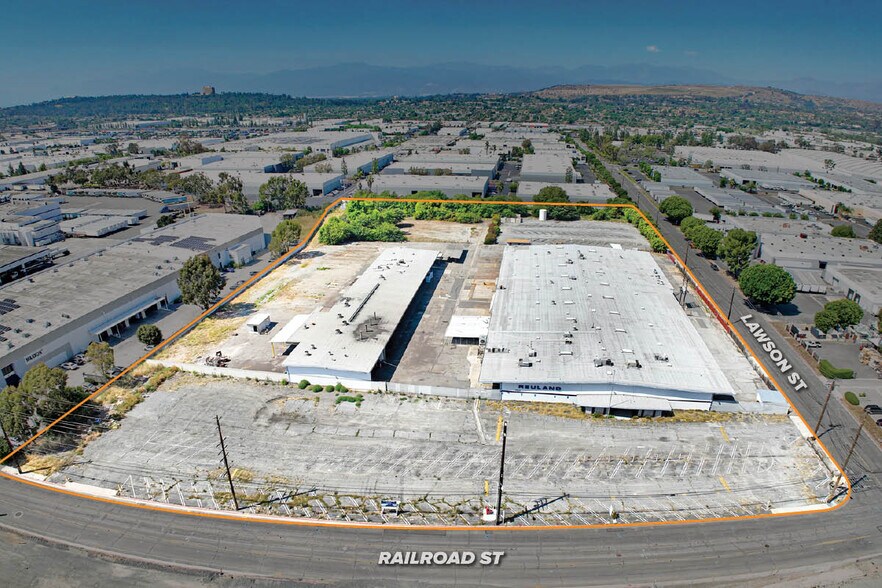17969 Railroad St, City of Industry, CA à louer - Photo de l’immeuble – Image 1 sur 1