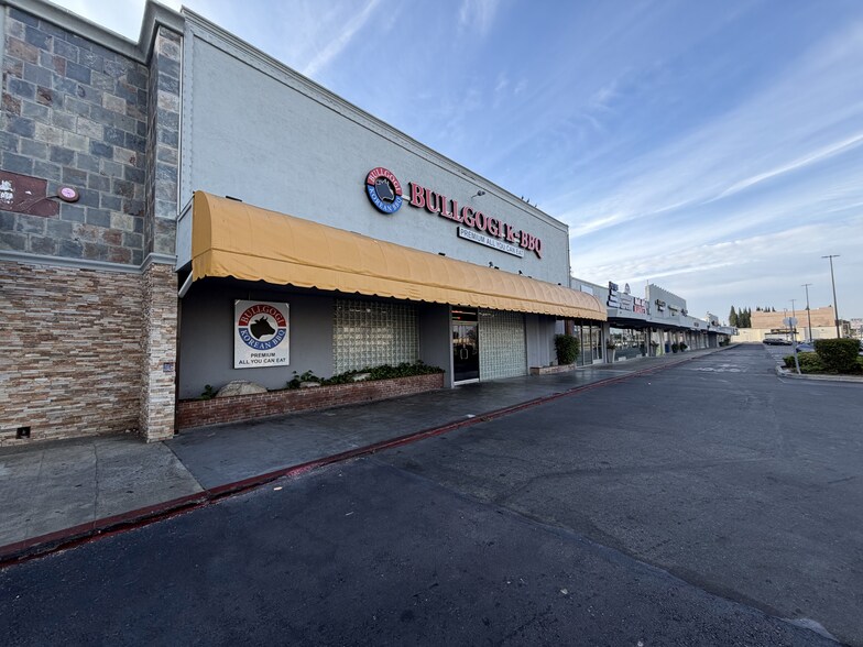 12116 Brookhurst St, Garden Grove, CA à vendre - Photo de l’immeuble – Image 3 sur 16