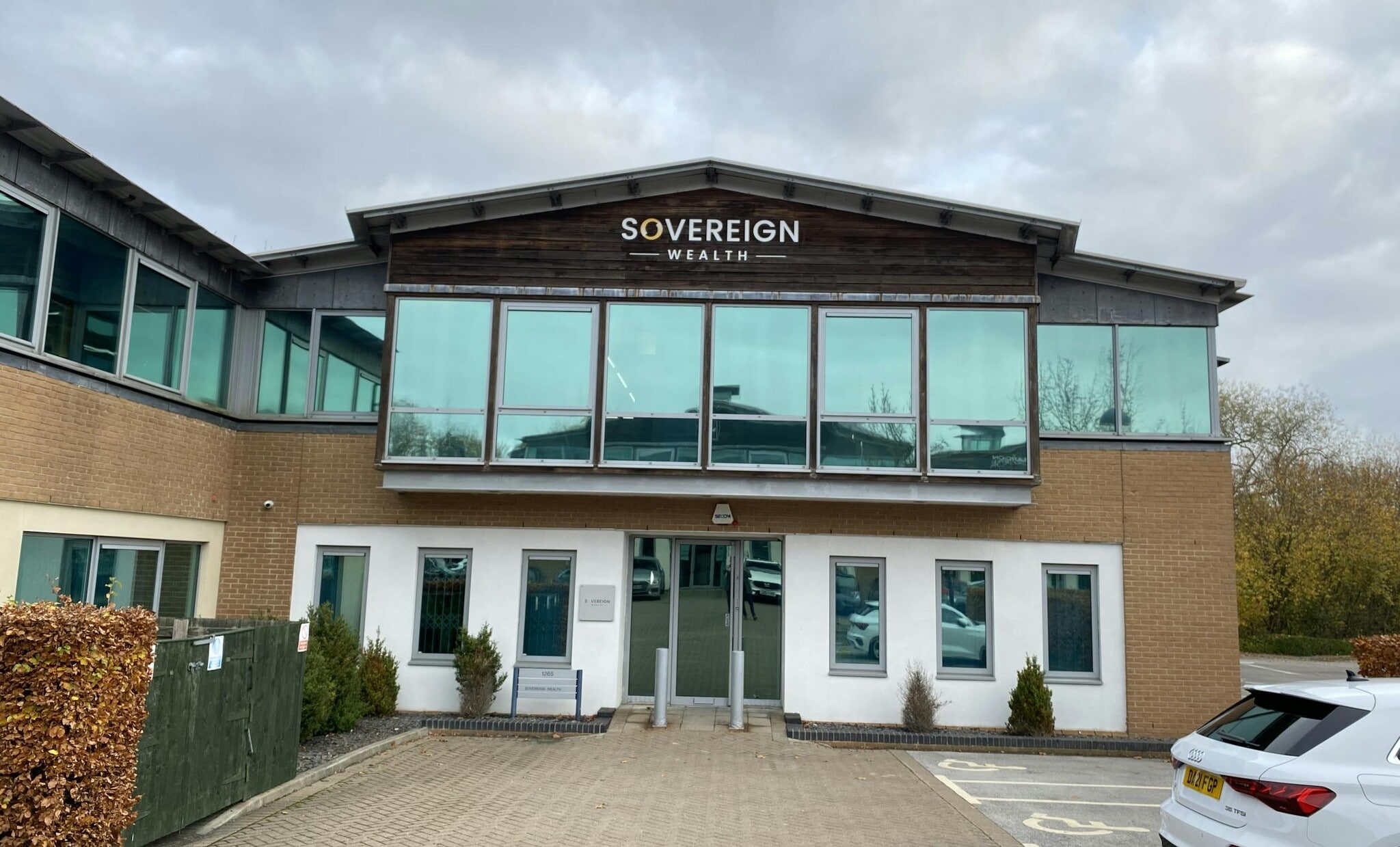 Century Way, Leeds à louer Photo principale– Image 1 sur 2