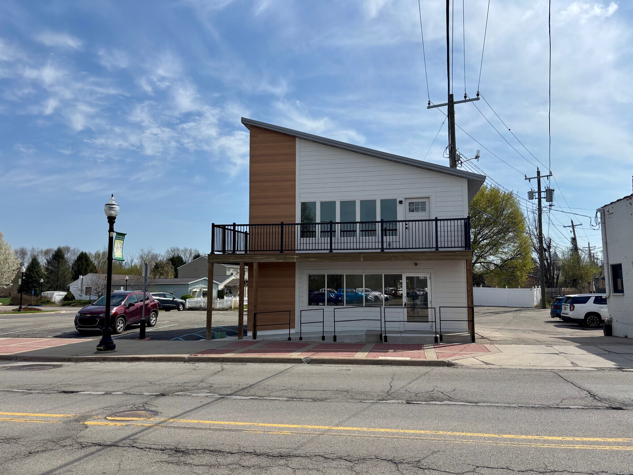114 N Putnam St, Williamston, MI à vendre Photo principale– Image 1 sur 17
