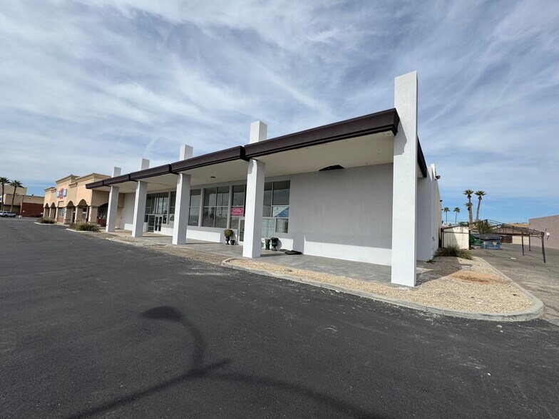 1422 E Main St, Mesa, AZ à louer - Photo de l’immeuble – Image 1 sur 2