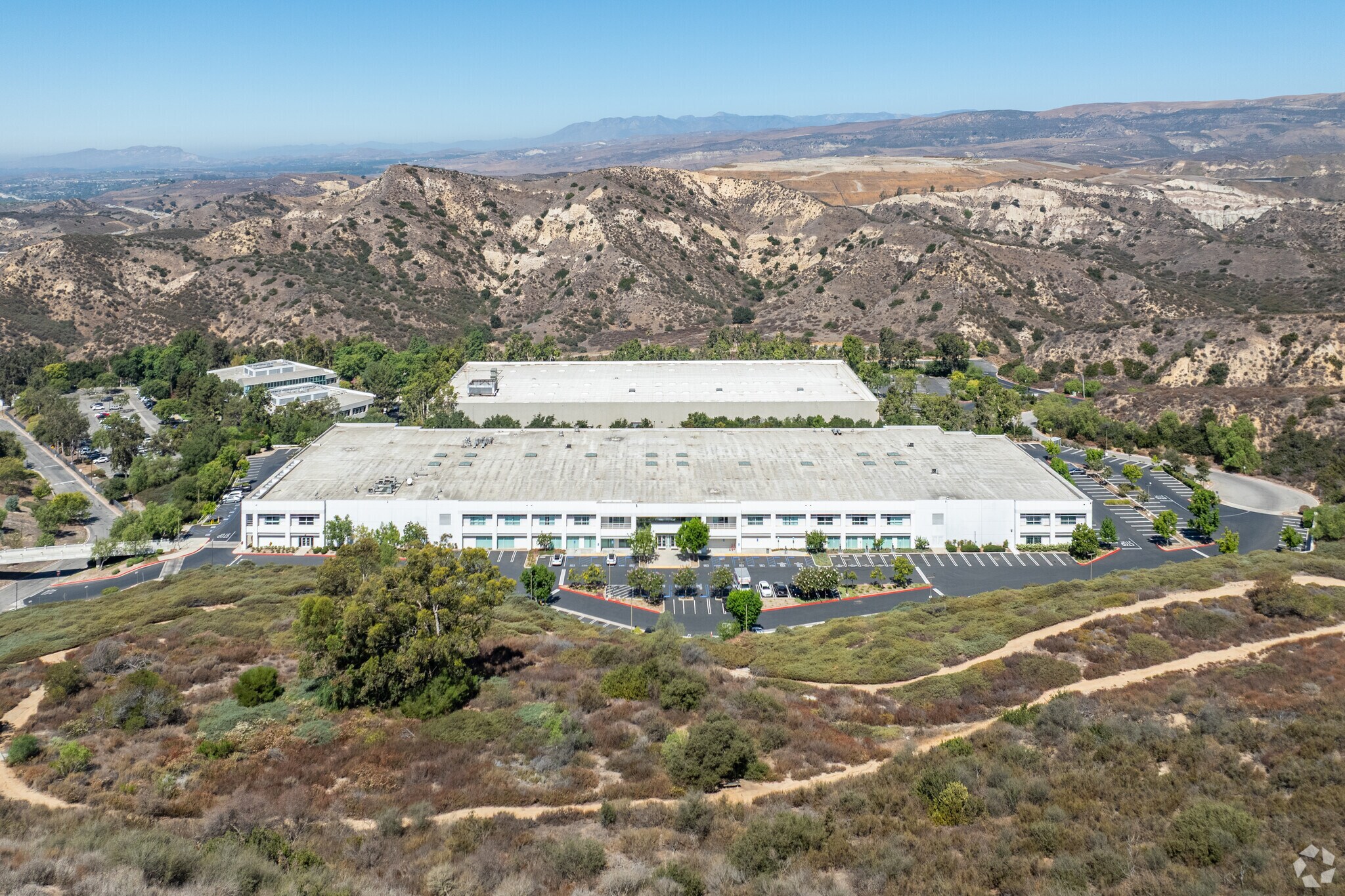 450 American St, Simi Valley, CA à vendre Aérien– Image 1 sur 26