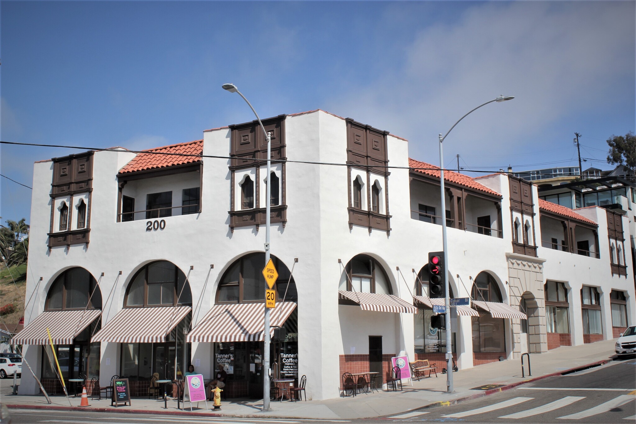 200 Culver Blvd, Playa Del Rey, CA à louer Photo de l’immeuble– Image 1 sur 11