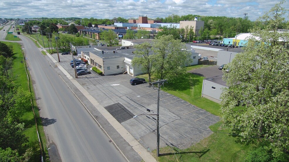 2099 Mount Read Blvd, Rochester, NY à louer - Photo de l’immeuble – Image 2 sur 5