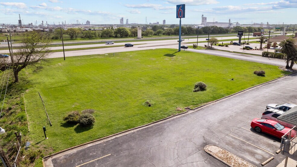1000 Highway 332, Clute, TX à vendre - Aérien – Image 2 sur 12