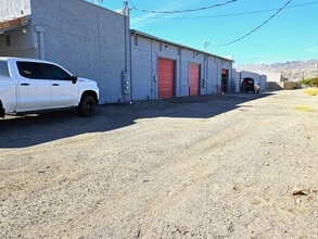 2064 Plaza Dr, Bullhead City, AZ à louer Photo intérieure– Image 1 sur 12
