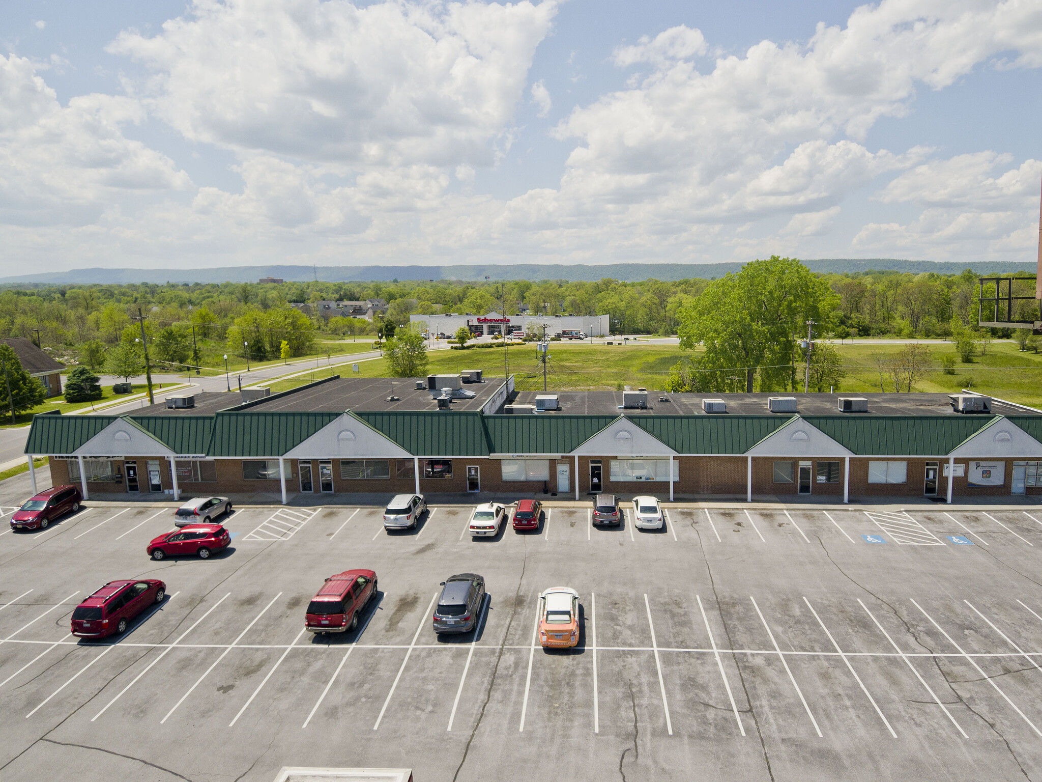 1430 Edwin Miller Blvd, Martinsburg, WV à louer Photo de l’immeuble– Image 1 sur 4