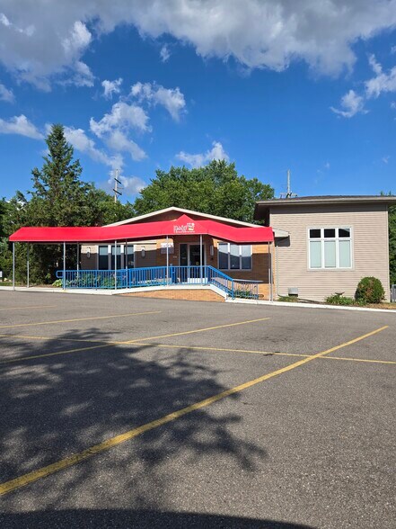 2370 Walton Blvd, Rochester Hills, MI à vendre - Photo de l’immeuble – Image 2 sur 14