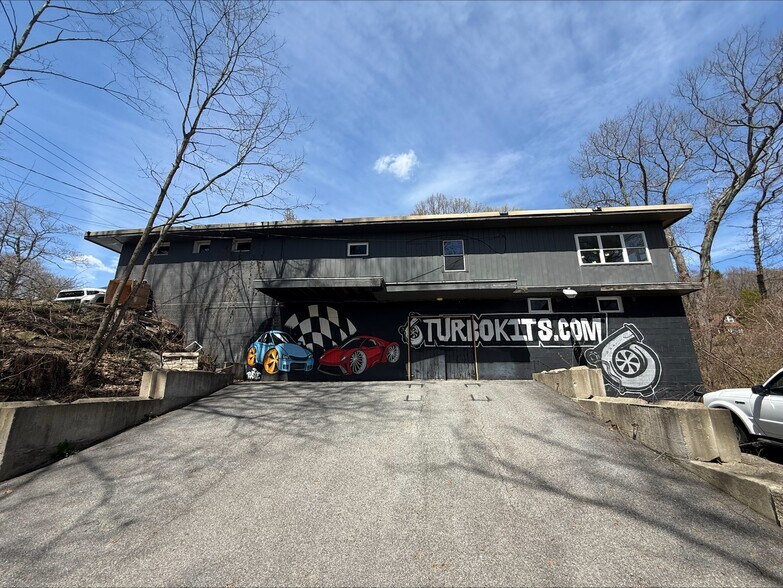 271 Litchfield Rd, Harwinton, CT à vendre - Photo de l’immeuble – Image 2 sur 32