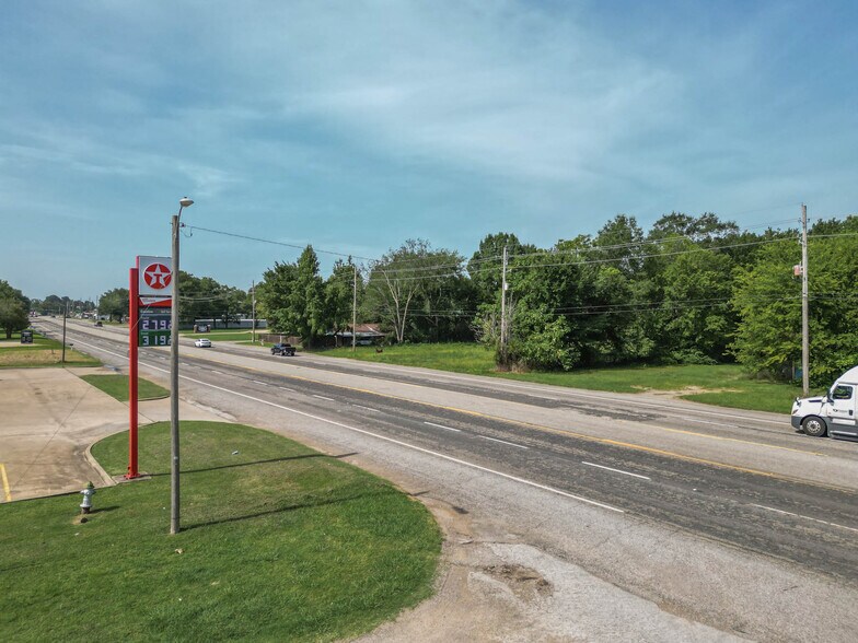 1409 US Highway 271 N, Gilmer, TX à vendre - Photo de l’immeuble – Image 3 sur 9