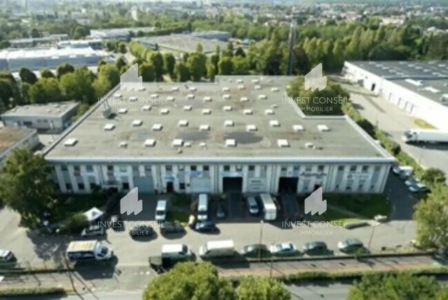 Plus de détails pour Local d'activités à louer