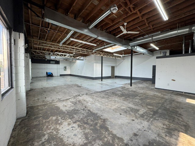 1150 Hilton Rd, Ferndale, MI à louer - Photo de l’immeuble – Image 2 sur 3