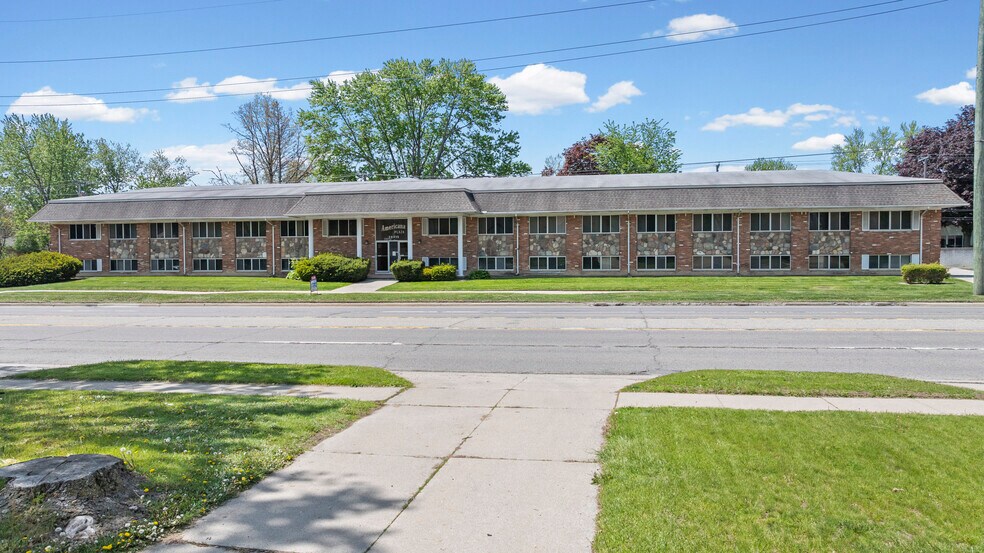 28475 Greenfield Rd, Southfield, MI à vendre - Photo de l’immeuble – Image 3 sur 47