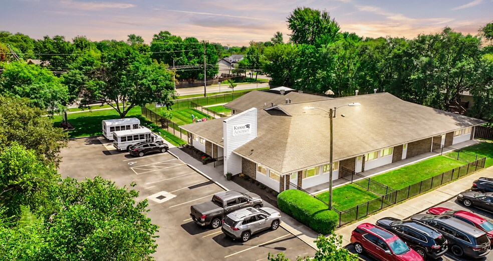 2069 Summit View Rd, Powell, OH à vendre - Photo de l’immeuble – Image 1 sur 11