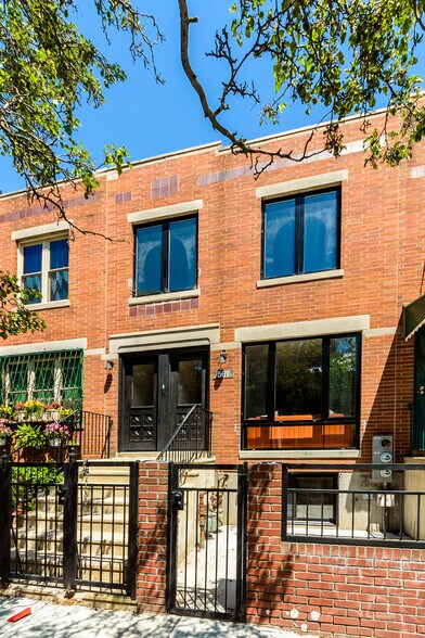 567 Kosciuszko St, Brooklyn, NY à vendre - Photo principale – Image 1 sur 22