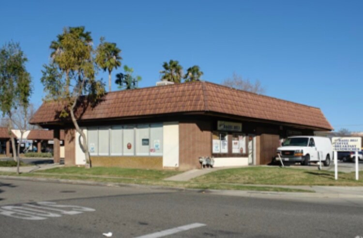 2503-2539 Royal Ave, Simi Valley, CA à louer - Photo de l’immeuble – Image 3 sur 16