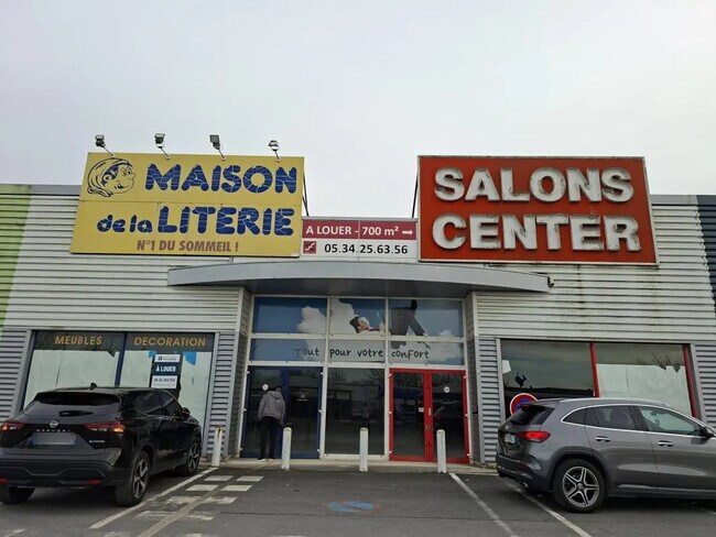 Plus de détails pour 24 Avenue Marc Hamet, Saint-Memmie - Local commercial à louer