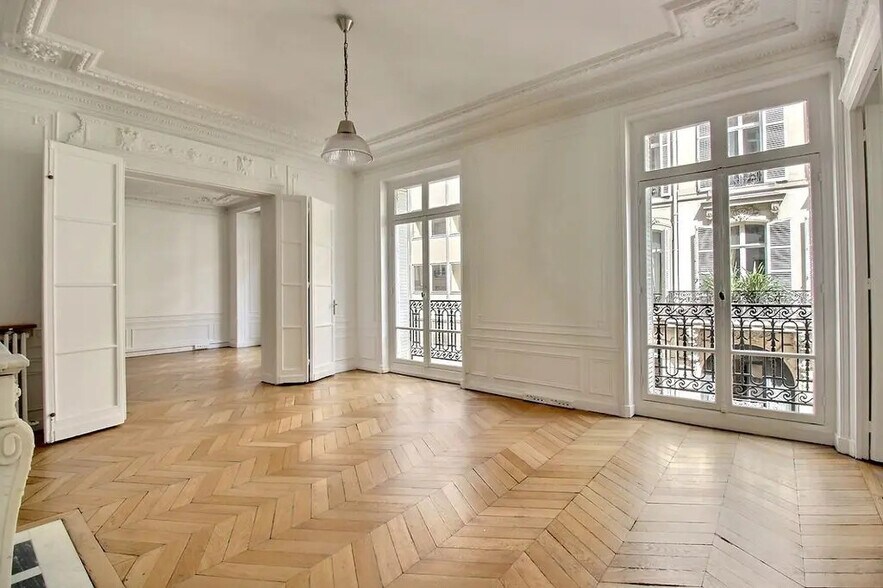 Bureau dans Paris à louer - Photo de l’immeuble – Image 1 sur 7