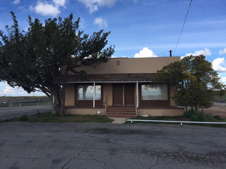 18400 Highway 65, Bakersfield, CA à louer - Photo principale – Image 1 sur 18